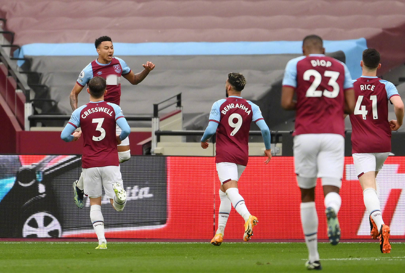 力方面有着 力方面有着